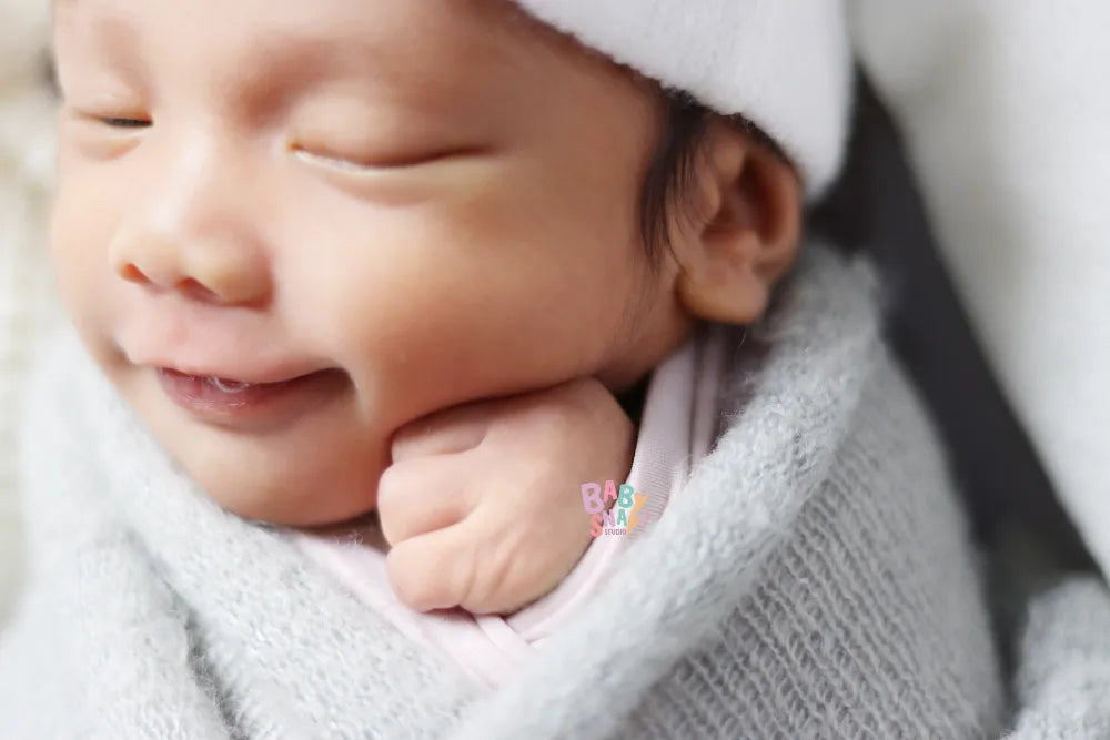 Mini Session (Newborn Session) - Solo Baby